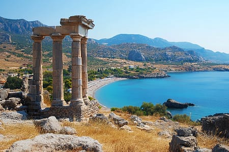 Aegean Coast Tour: Stunning Beaches and Historic Sites